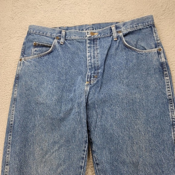 Wrangler Jeans Mens 38x29 Blue Denim Straight Leg Medium‎ Wash Cowboy Mid Rise - Picture 2 of 14